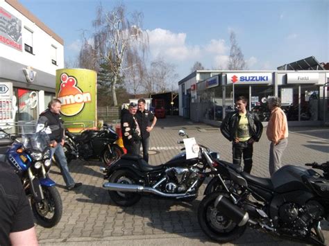 Öffnungszeiten Finkl's Erlebnis Motorrad in Königsbrunn.